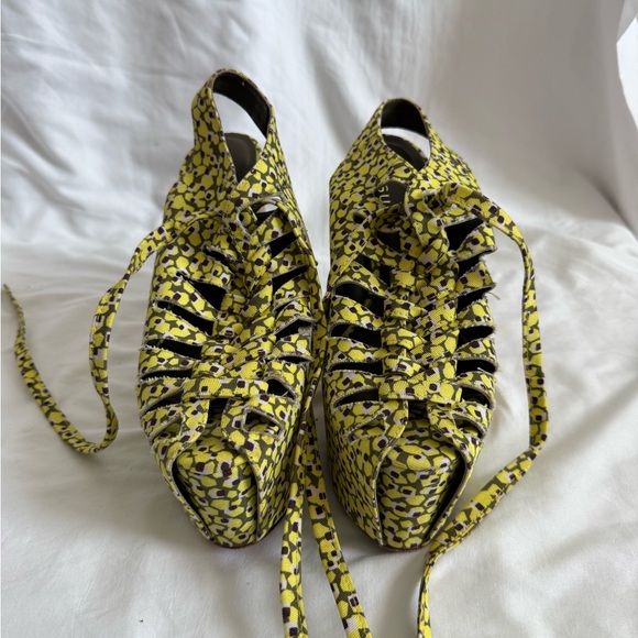 Loeffler Randall x Suno Yellow and Black Platform Shoes - Picture 1 of 6